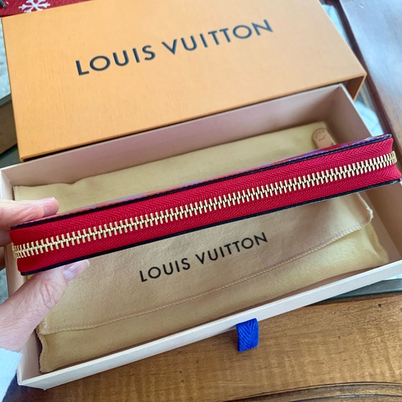 LV NEW Limites Edition Rose Indian Wallet Vernis - Picture 6 of 9